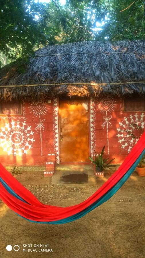 Om Shanti Om Homestay Hampi Exterior foto
