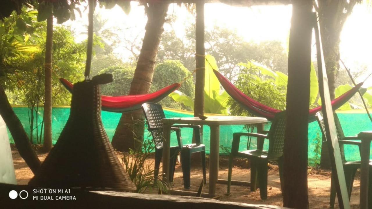 Om Shanti Om Homestay Hampi Exterior foto