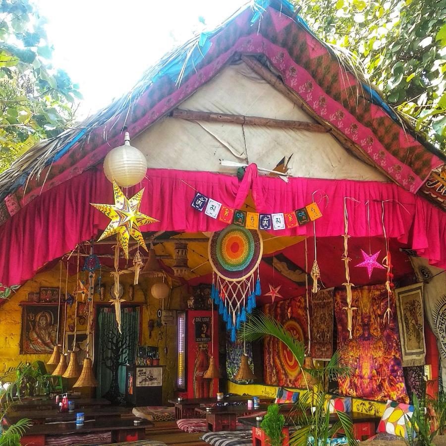 Om Shanti Om Homestay Hampi Exterior foto