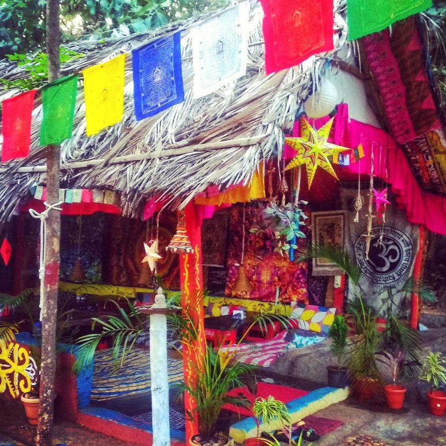 Om Shanti Om Homestay Hampi Exterior foto